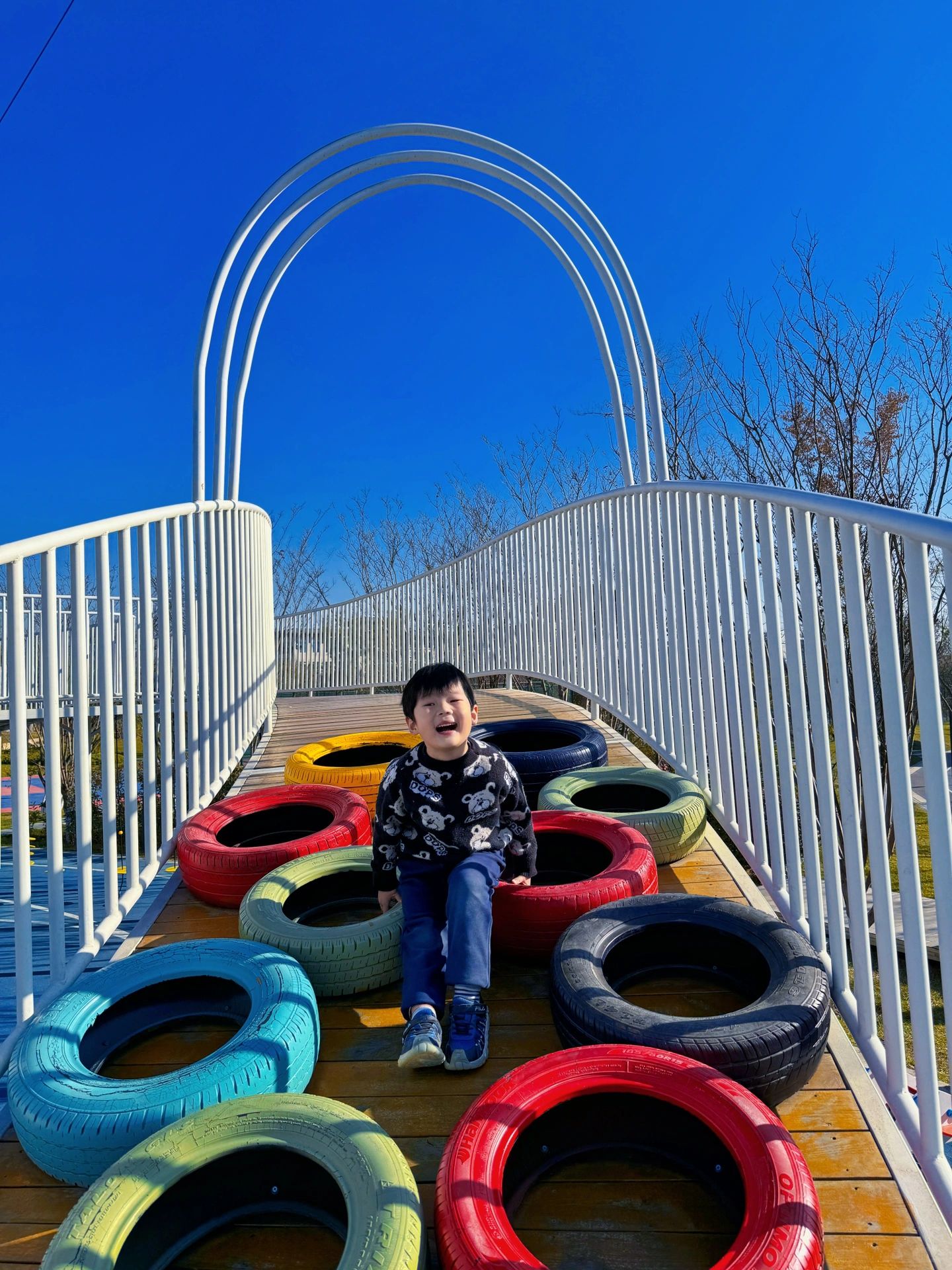 西安免费公园🌳五颜六色的轮胎主题真好玩！