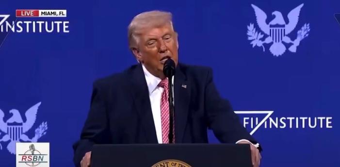 特朗普昨天在迈阿密的沙特FII投资峰会上发表演讲，当着沙特投资者的面，谈论沙特王