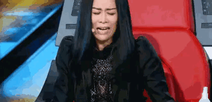 很喜欢那英，一个有独特魅力的女子！那英嗓音独特，歌声好听，其作品特别有震撼力！那