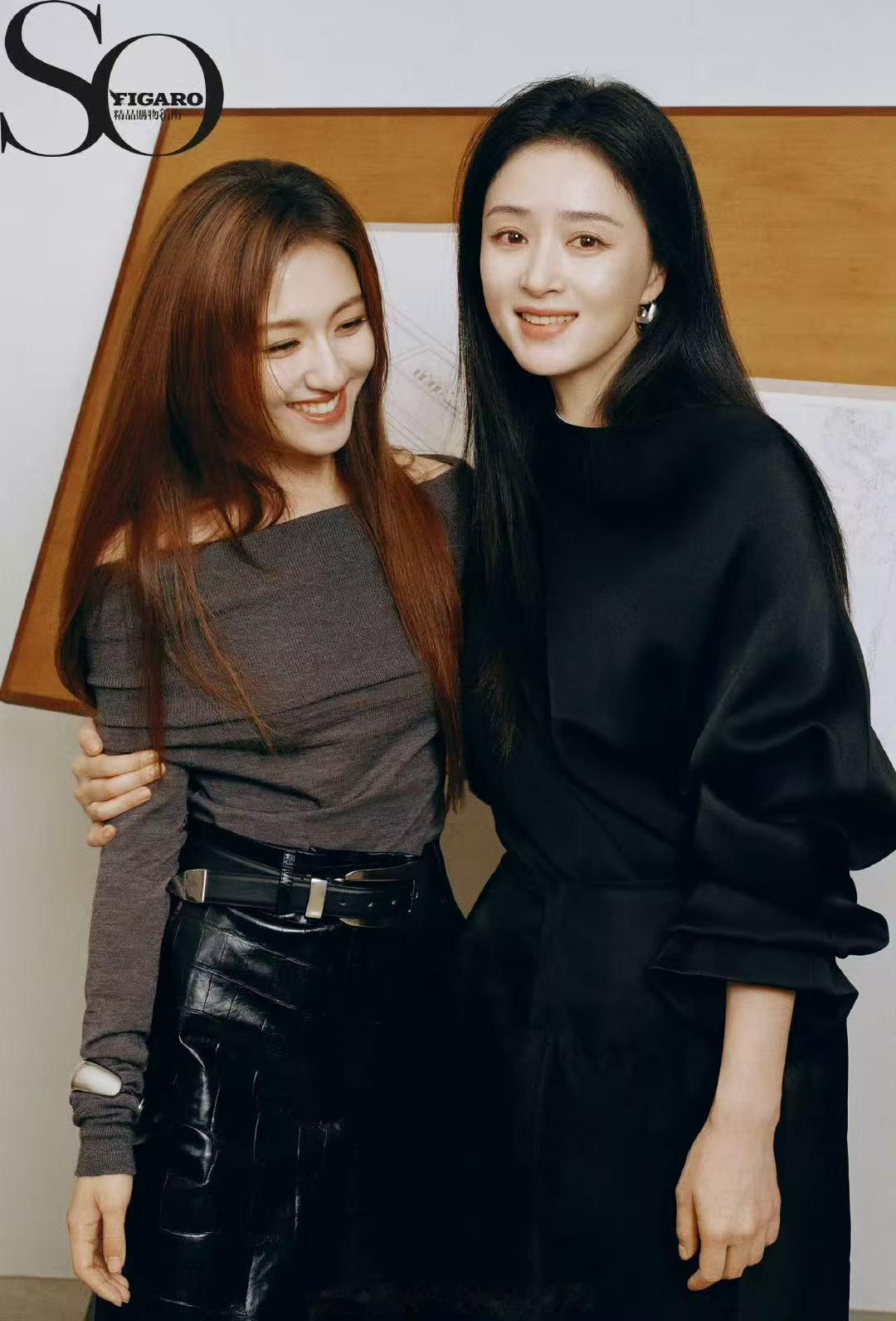 蒋欣李兰迪双人杂志大片 ​​​第一个发明让蒋欣李兰迪合拍的人是天才！！！好美的两