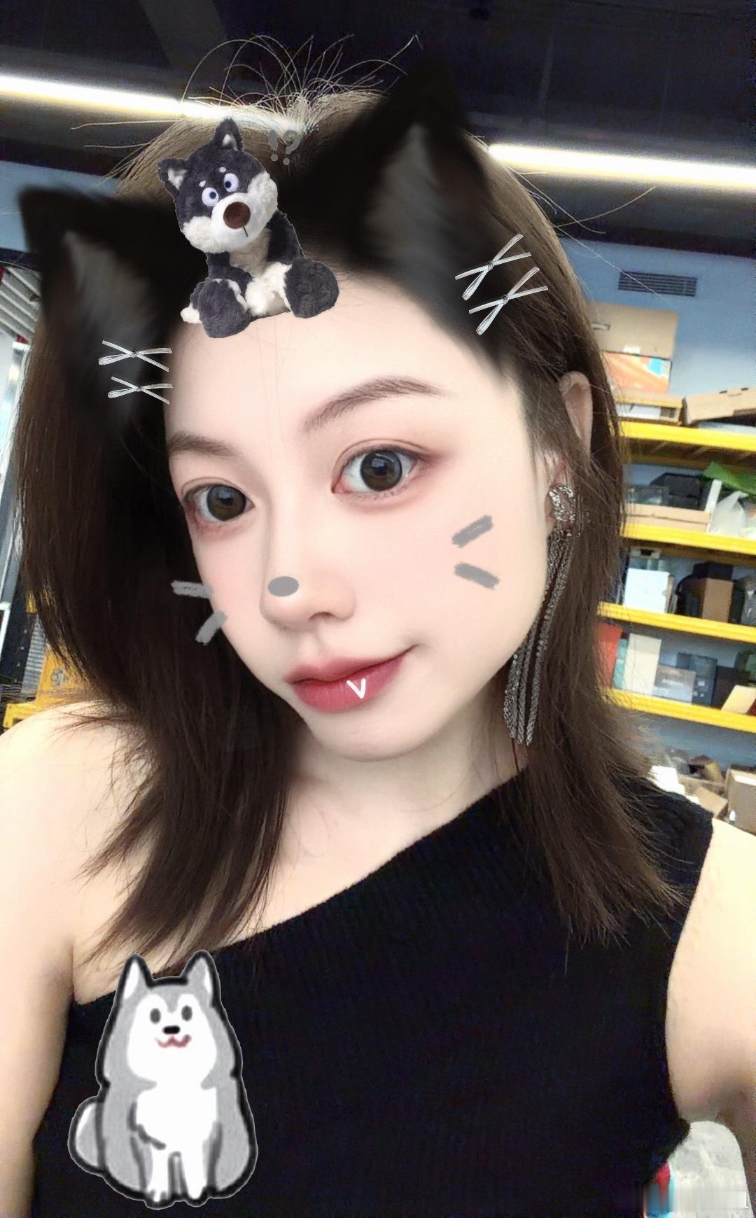 冷空气持续发力太冷了没来得及洗头凑合着看吧 ​​​