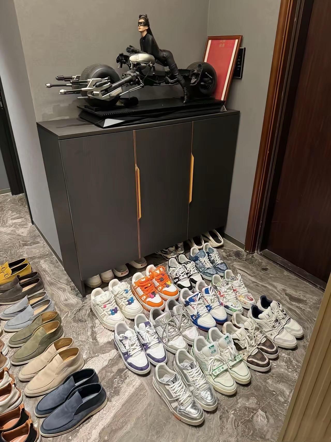 你家有这样爱买鞋的人吗？