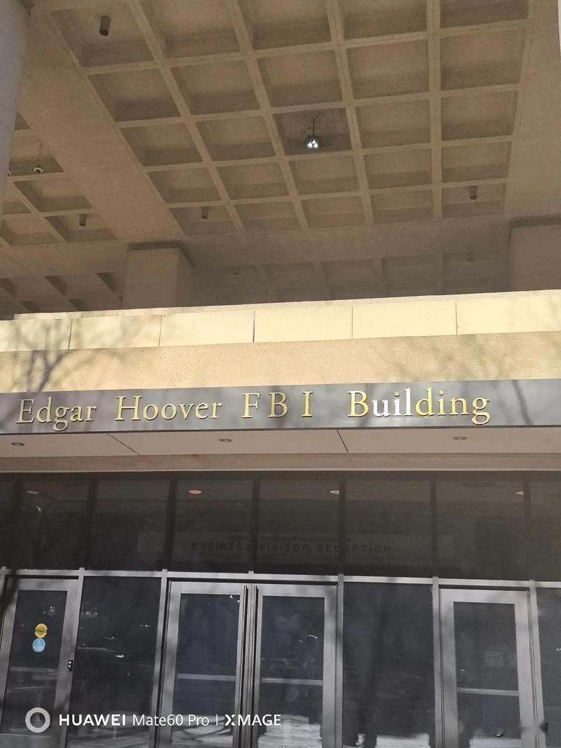 破天荒！FBI主动联手中俄打击跨国犯罪，跨阵营执法合作，释放三大关键信号
 
 