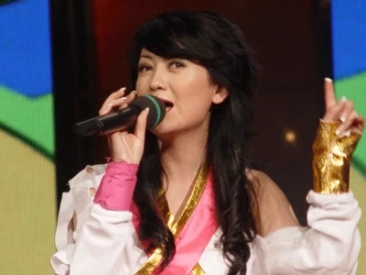 考古姐姐们，乌兰图雅老师年轻时候竟是冷脸萌，者来女竟也如此靓丽乘风破浪的姐姐