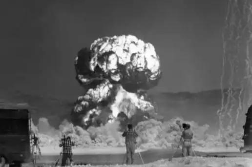 随着广岛原子弹爆炸的真相被更多人了解，但您知道吗？美国投下的第一颗原子弹，瞬间就