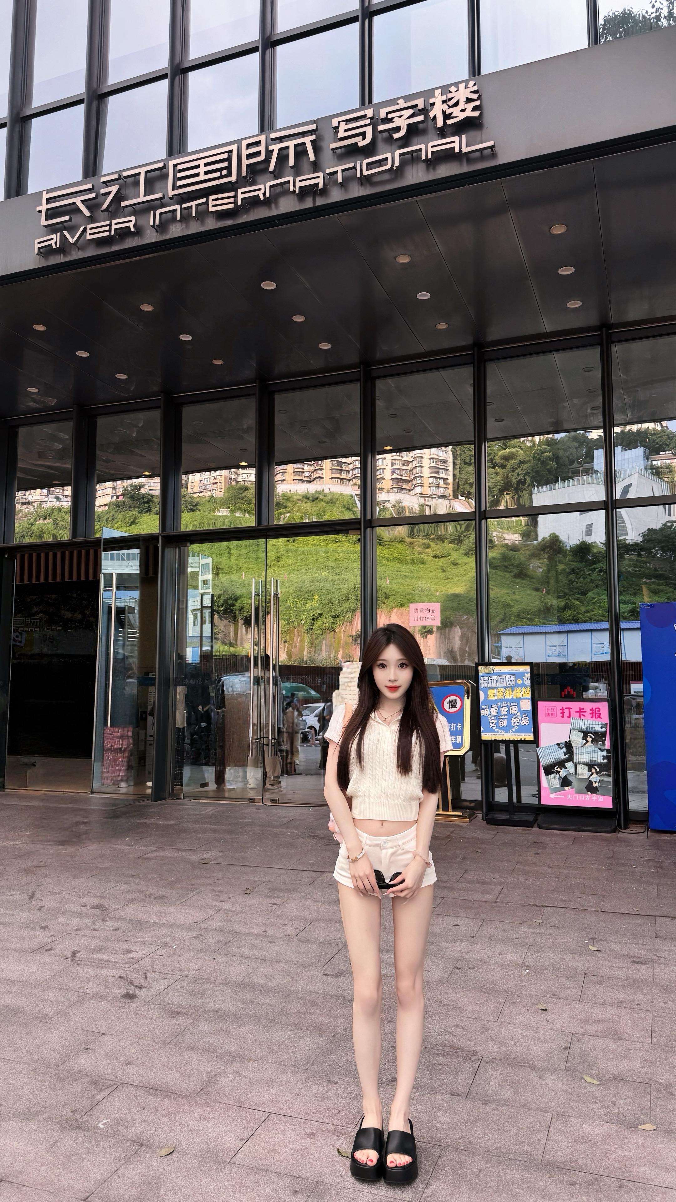 在长江国际 少女的真心确实跟天上的星星一样多