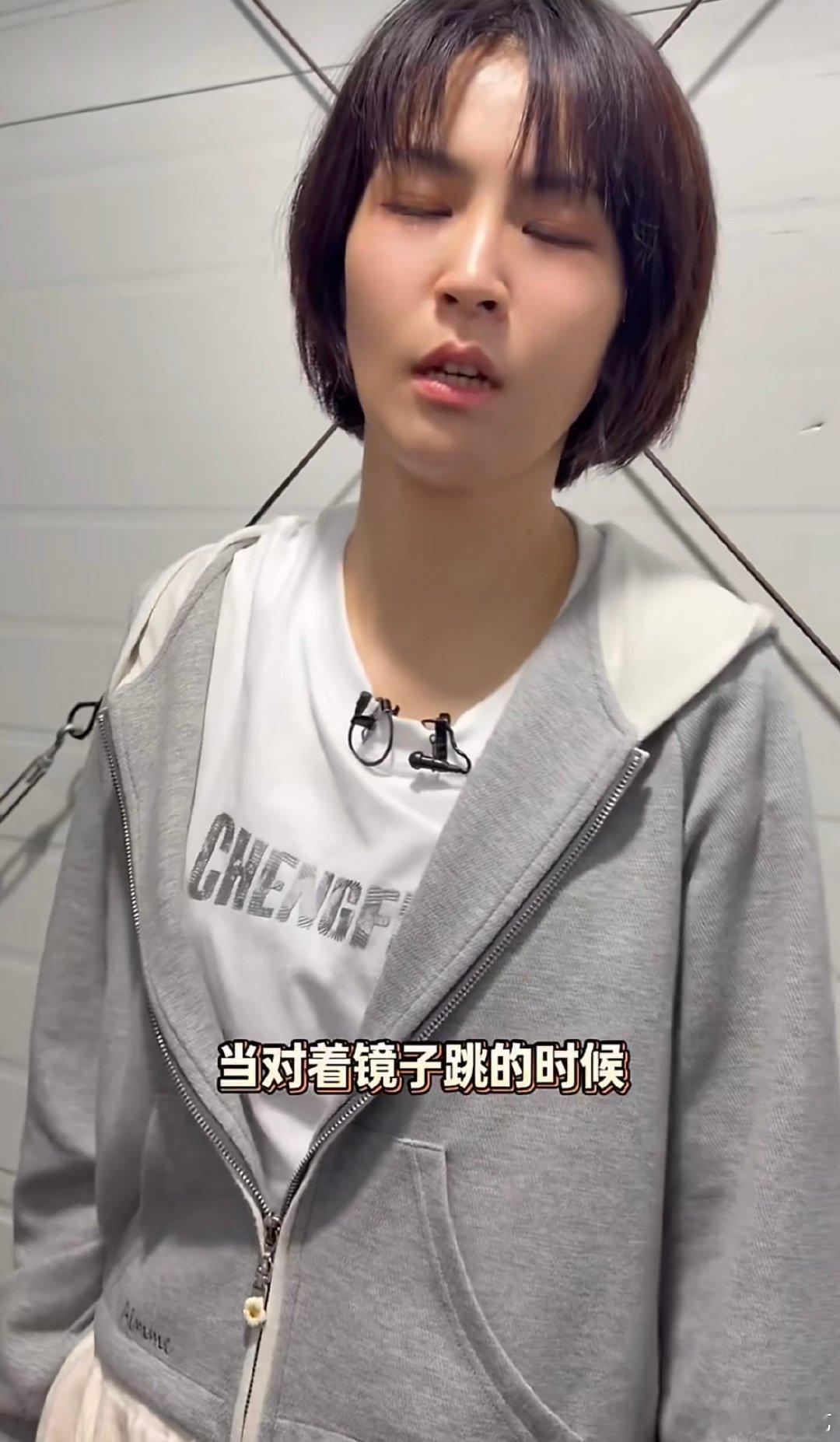 曾沛慈即将要原倍速唱跳一半一半曾沛慈舞台表现力持续在线，原倍速唱跳一定会又帅又燃