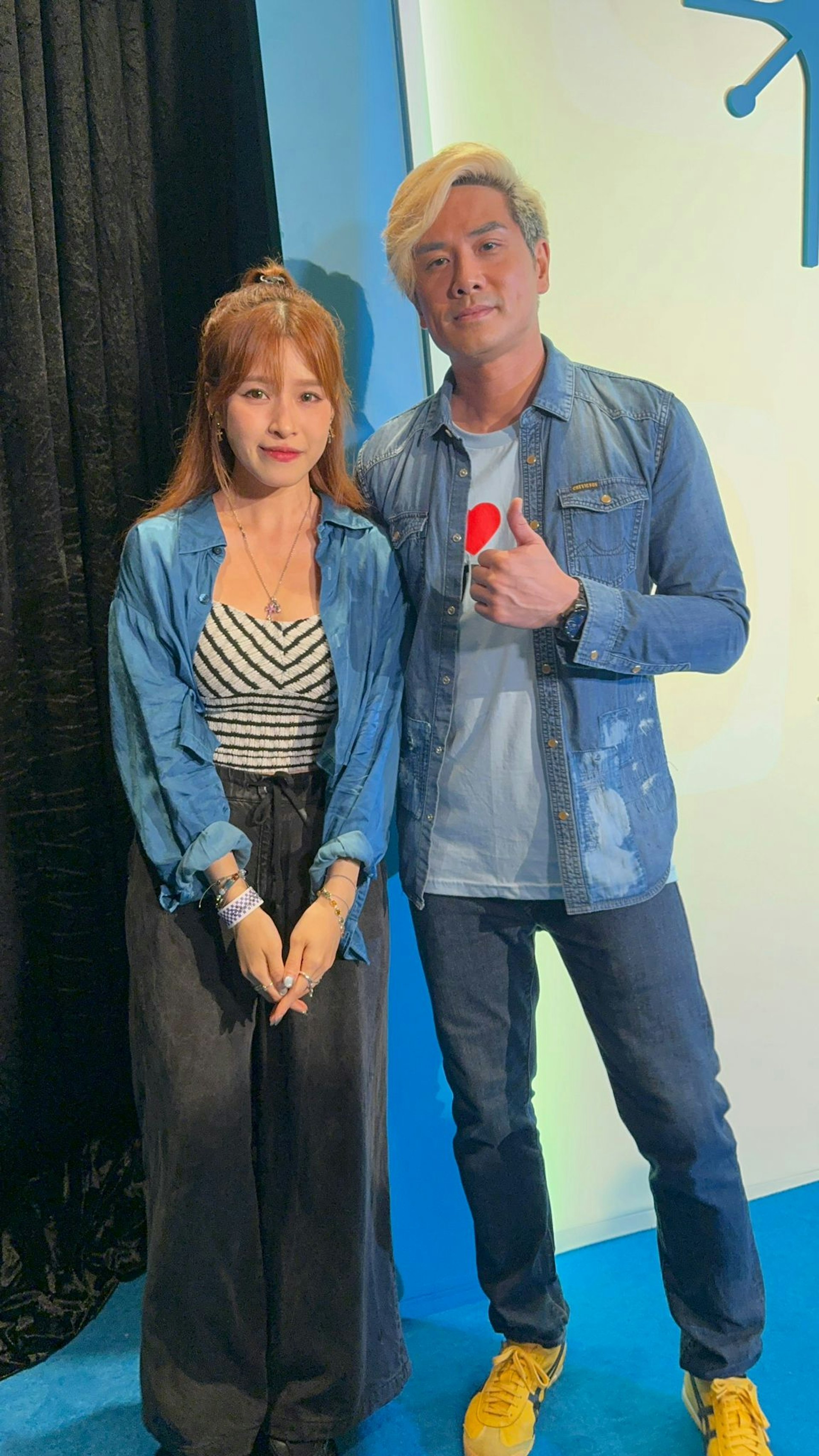 伍允龙与女友李蔓莹出席活动。 ​​​