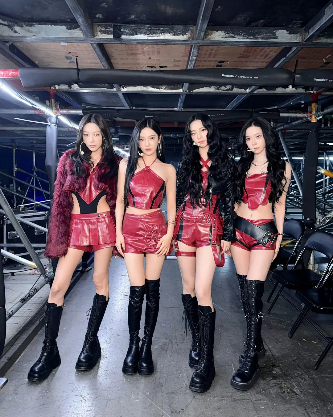 aespa最新合照身材 柳智敏金玟庭一看就是过年吃美了 反而宁艺卓和 Gisel