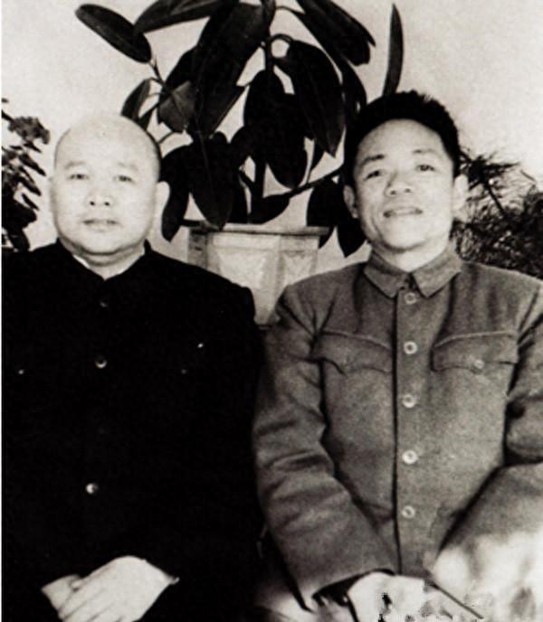 韩先楚对这位昔日战友态度平淡，别看如今他鼻涕邋遢，当年可是让人谁都不敢惹！
19