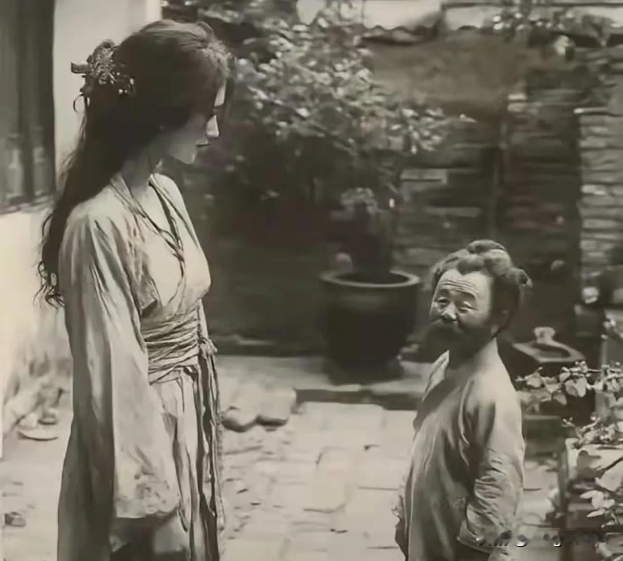 就这，在当时的社会，还是潘金莲高攀了武大郎


为啥，武大郎是平民。是自由身。是