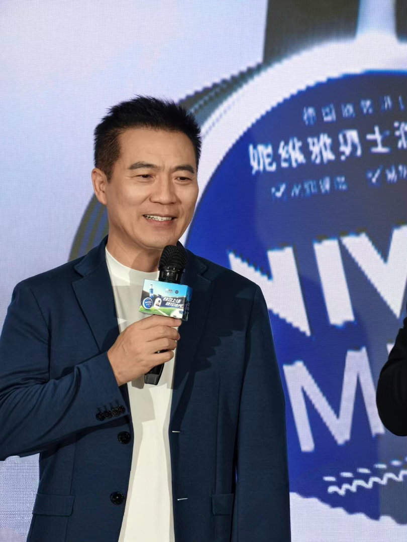 中国球迷还不习惯没有意大利队 意大利这期间还拿过欧洲杯冠军，但世界杯就是去不了。