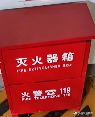 现在才发现，
做买卖，
就是把别人生产出的物品，
也就是从产地，
A地弄到B地卖