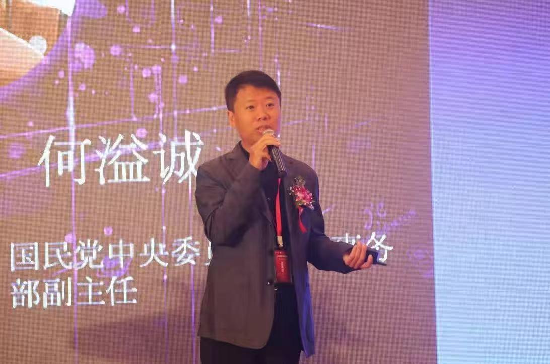 别再自欺欺人！

何溢诚点破台海现实：

大陆有底气，台湾买装备只换来了焦虑。