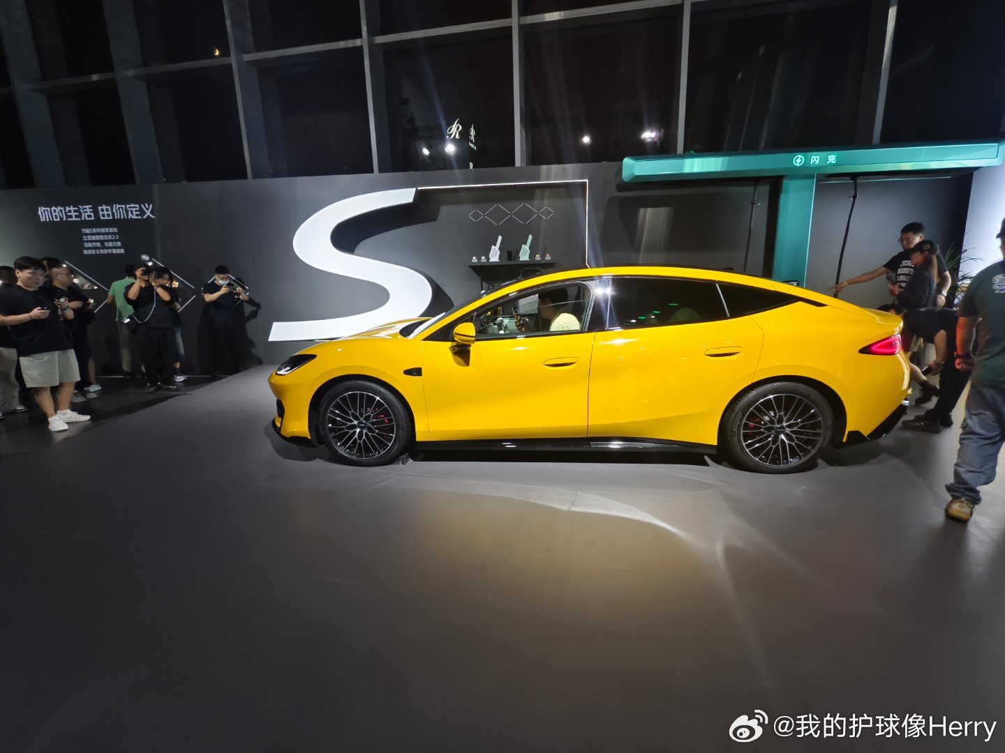 方程S及方程S GT上市，这个价格很意外。方程S和方程S GT正式上市了，入门价