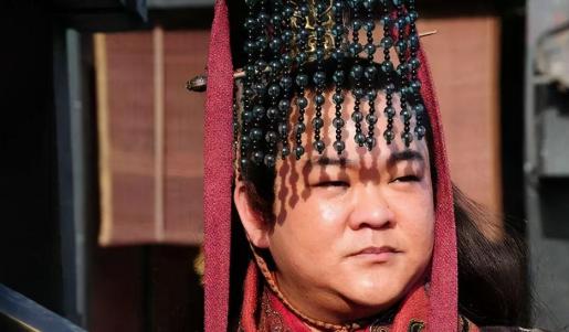 血溅绵竹，满门忠烈与一纸降书
263年，蜀汉的都城成都，发生了极为荒诞的一幕。