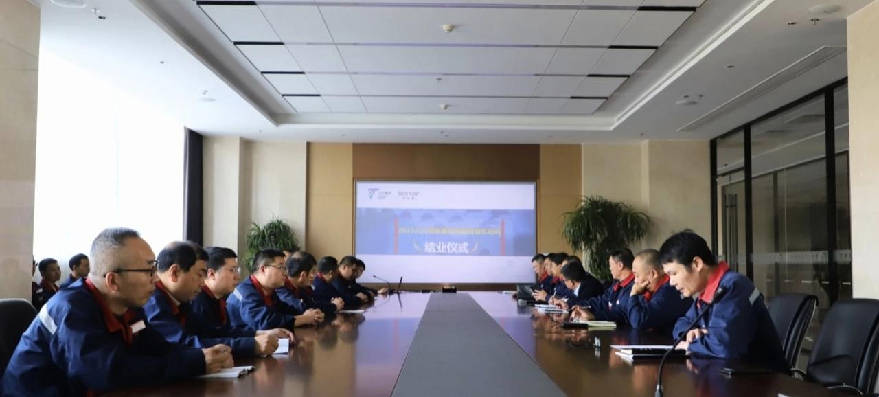 作为武安天天泡在钢厂的本地博主，刷到太行钢铁班组长培训结业仪式，是真提气！
 