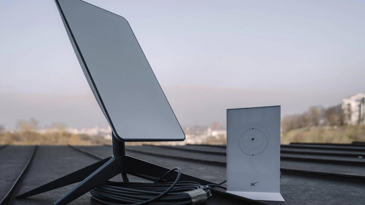 🇮🇷伊朗刚刚查获了数百台星链设备，声称这些设备是美国和以色列走私入境的。
