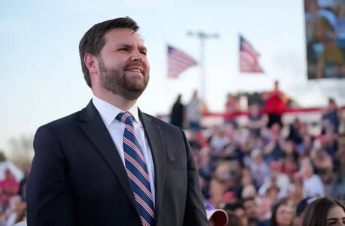 美伊谈判上演剃头挑子一头热戏码！伊朗比美国晚到3天，甚至还可能不去！

早在4月