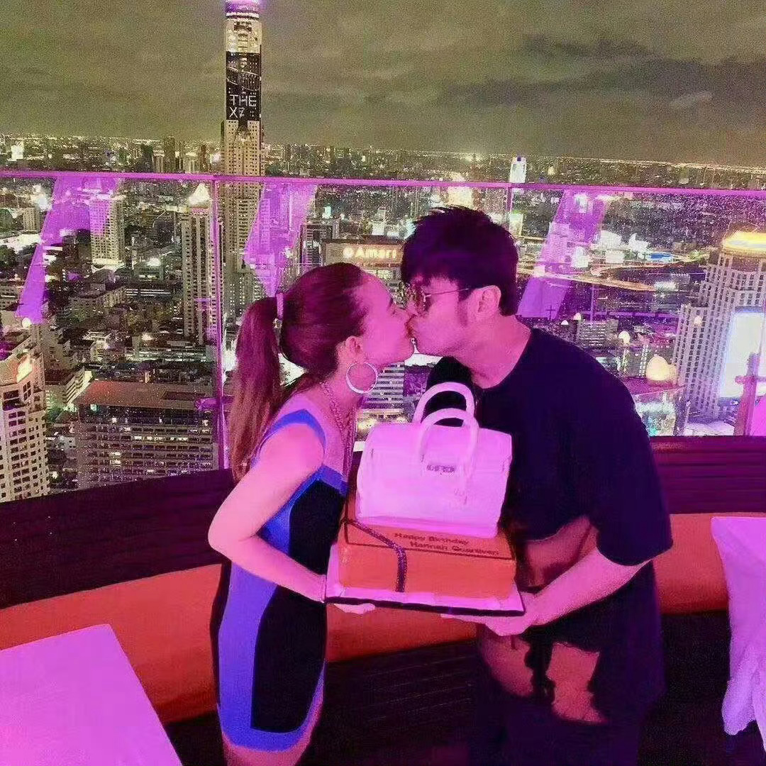 昆凌把周杰伦裁掉了两夫妻怎么这么甜呢[心] ​​​