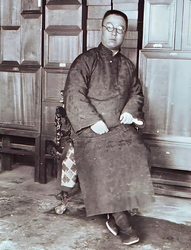 你发现没有：“现在过的最舒服的一群人，就是除了上班、工作之外，少和人接触的这群人