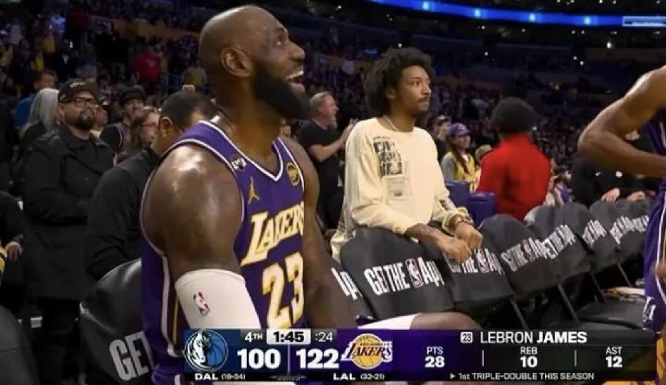 谁老了？41岁赛季首三双，老詹又把纪录改写了
刚结束的湖人vs独行侠，勒布朗·詹