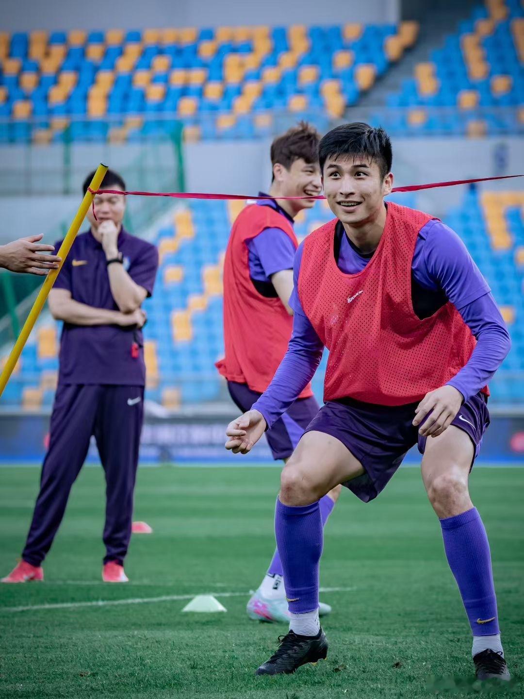 早上好呀各位铁粉金粉钻粉！即将期末的各位，工作年终的各位，加把劲了哈