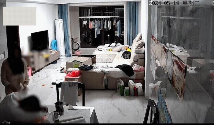 丈夫凌晨醉酒被妻子拿拖鞋抽脸，3秒5下，网友：看这环境就知道生活过的一地鸡毛！
