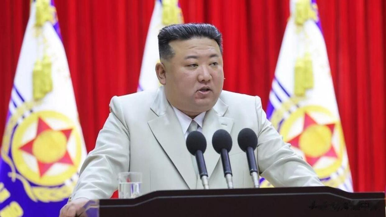 金正恩：朝鲜海军将成为核威慑力的一部分

来源:俄罗斯卫星通讯社

据朝中社8月