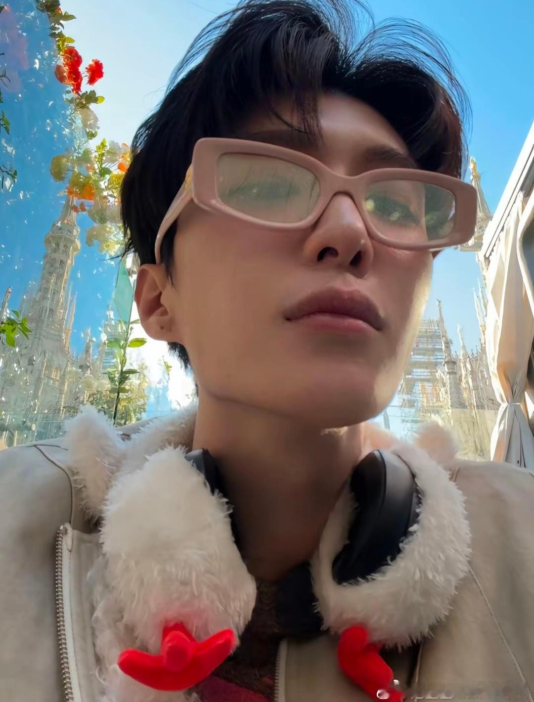 范丞丞 fcc范丞丞小巷人家fcc范丞丞庄图南fcc范丞丞纪梵希品牌代言人