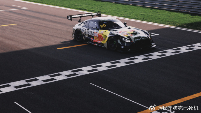 王一博稳中求进王一博沉浸专注在速度里找到平衡 王一博稳中求进，王一博沉浸专注在速