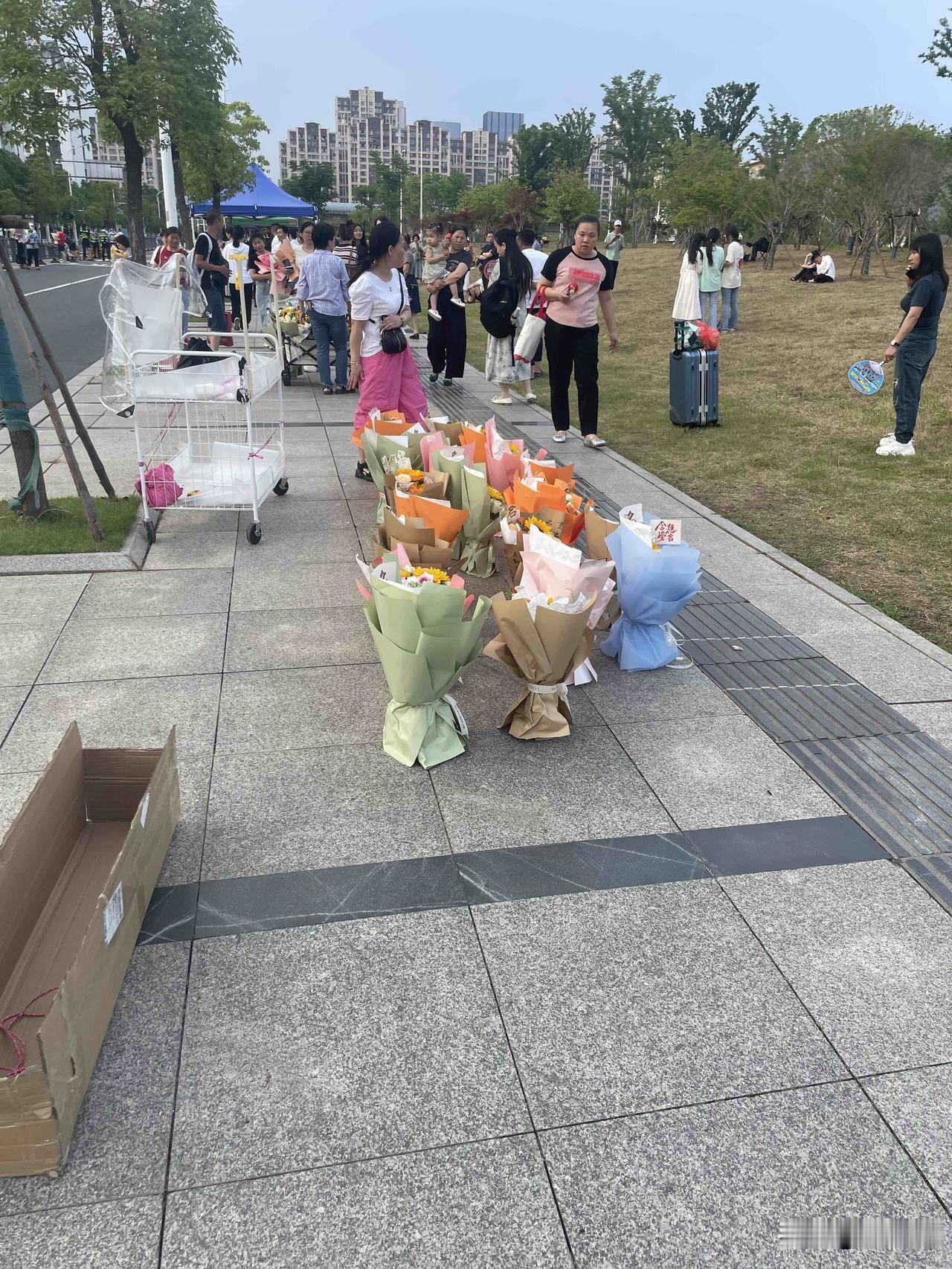 3天紧张又充满期待的高考终于顺利落幕，接下来家长和孩子们将把所有的精力投入到研究