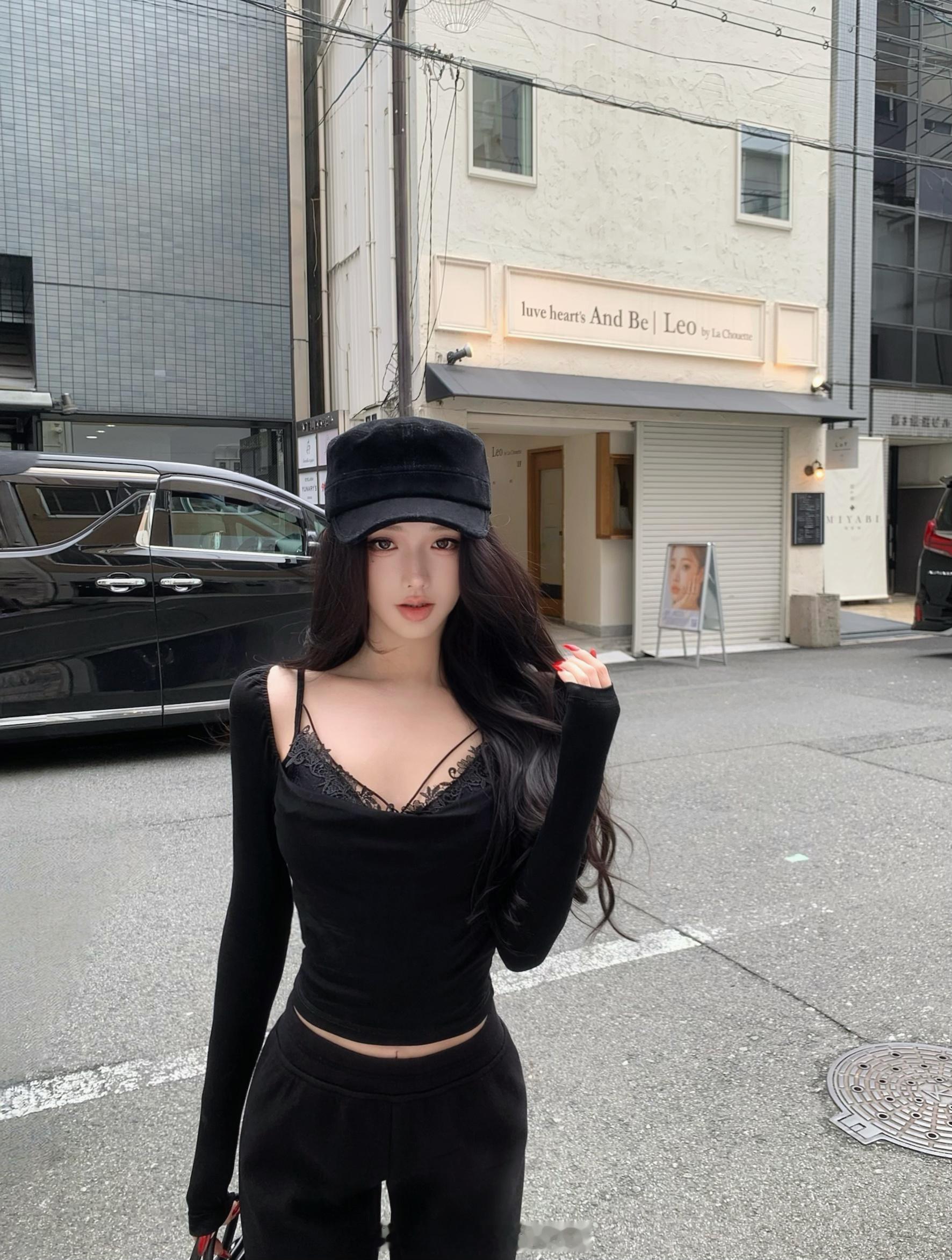 老师！！我们实穿组又上大分啦🖤假两件自带胸垫 一直有贝贝让我出长袖出了出了🐾