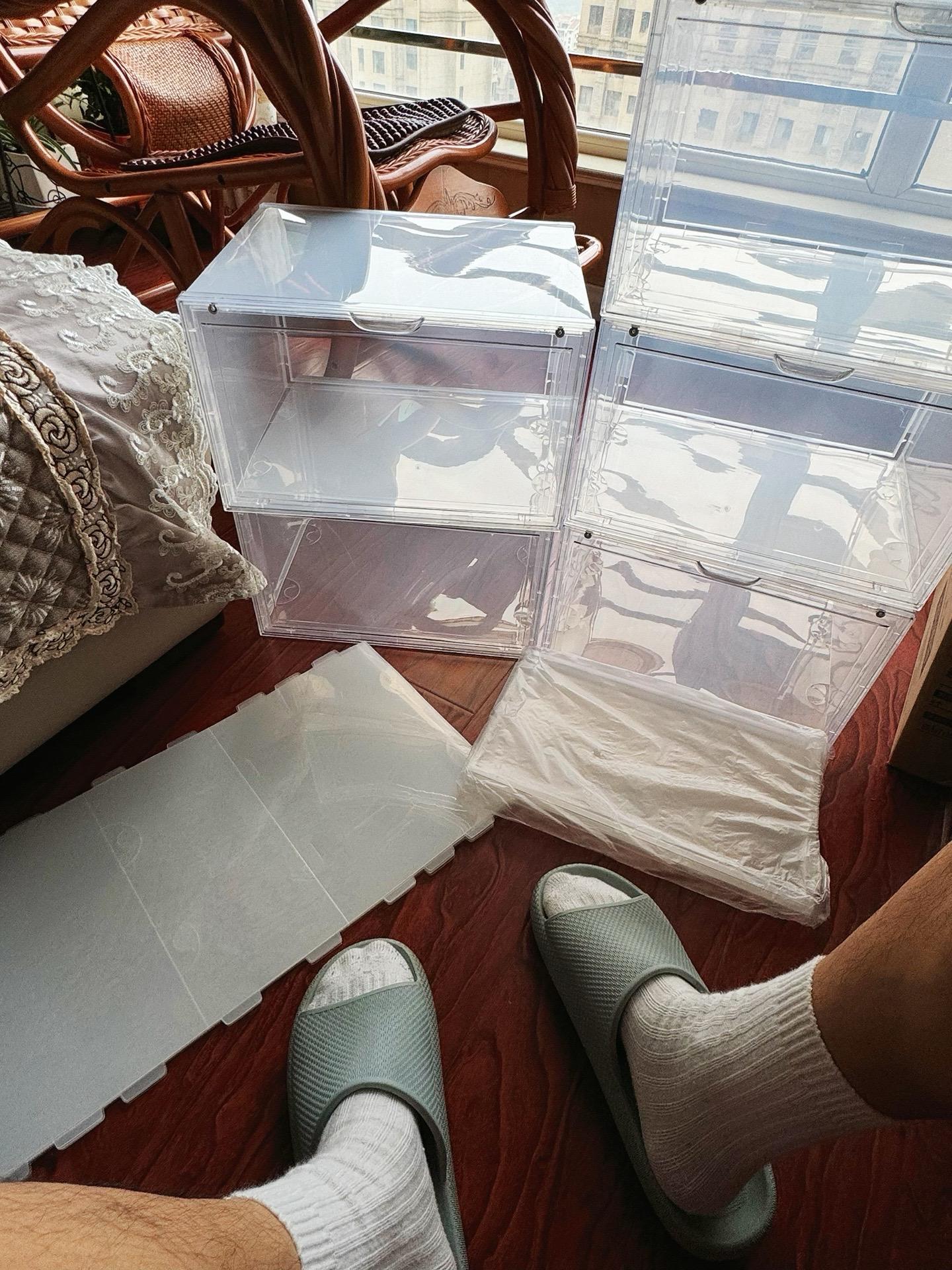 下雨天给自己找点事情做，4小时拼了50个鞋盒，效果还不错就是费手了点～