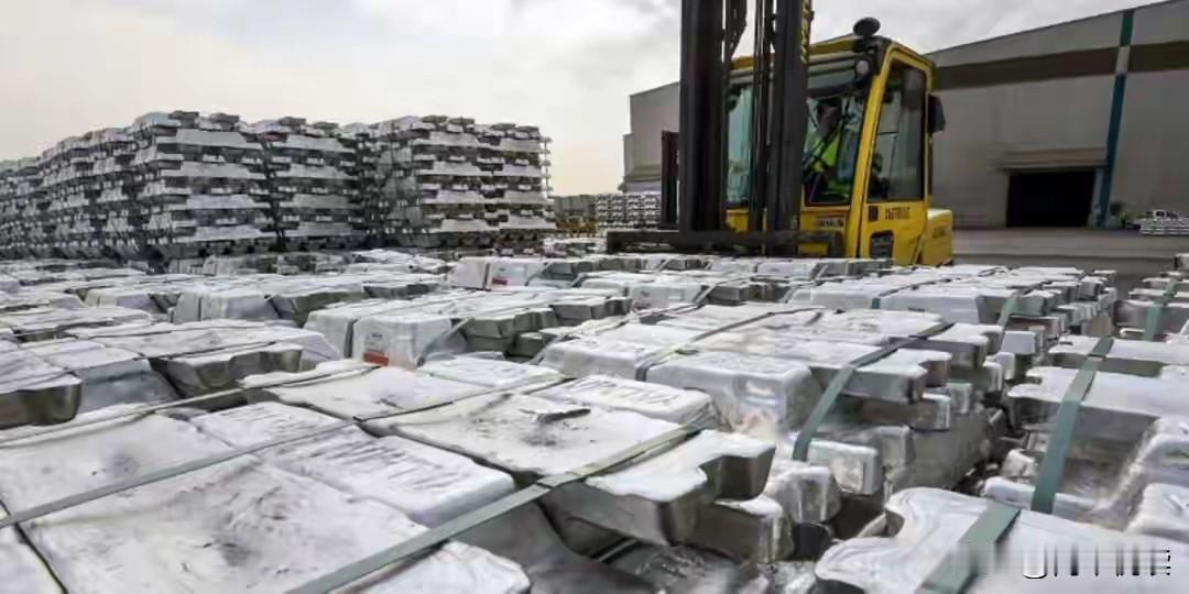 铝供应链全面断裂！一边深度绑定中国，一边沦为美国棋子，日本输麻了

正在“风暴中