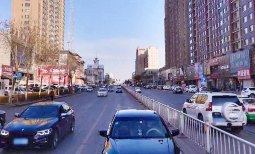 榆树市位于吉林省的中北部，是吉林省省会长春市代管之下的一座县级市。榆树市位于东北