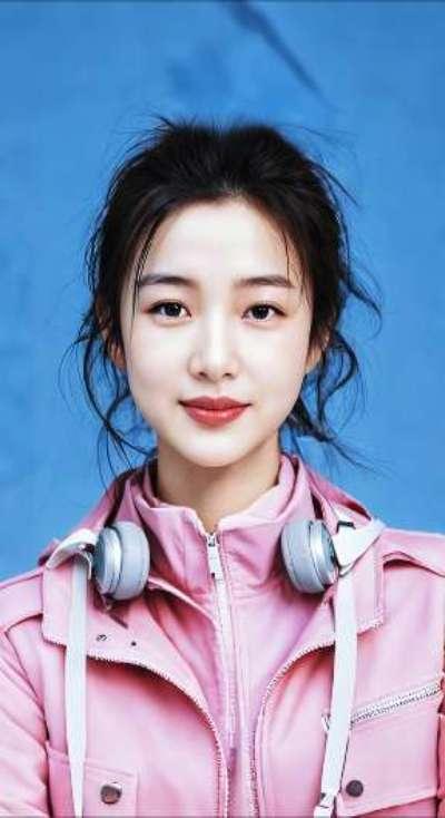 AI扩图 AI甜美证件风