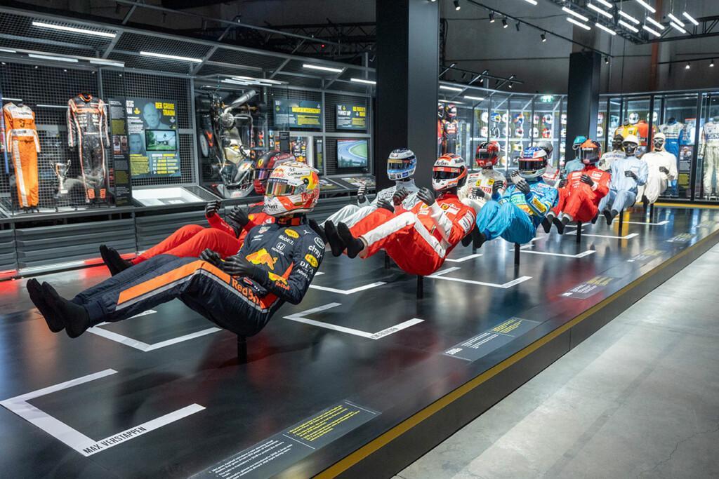 待会儿去伦敦的F1 Exhibition，要拍个节目吗？ 