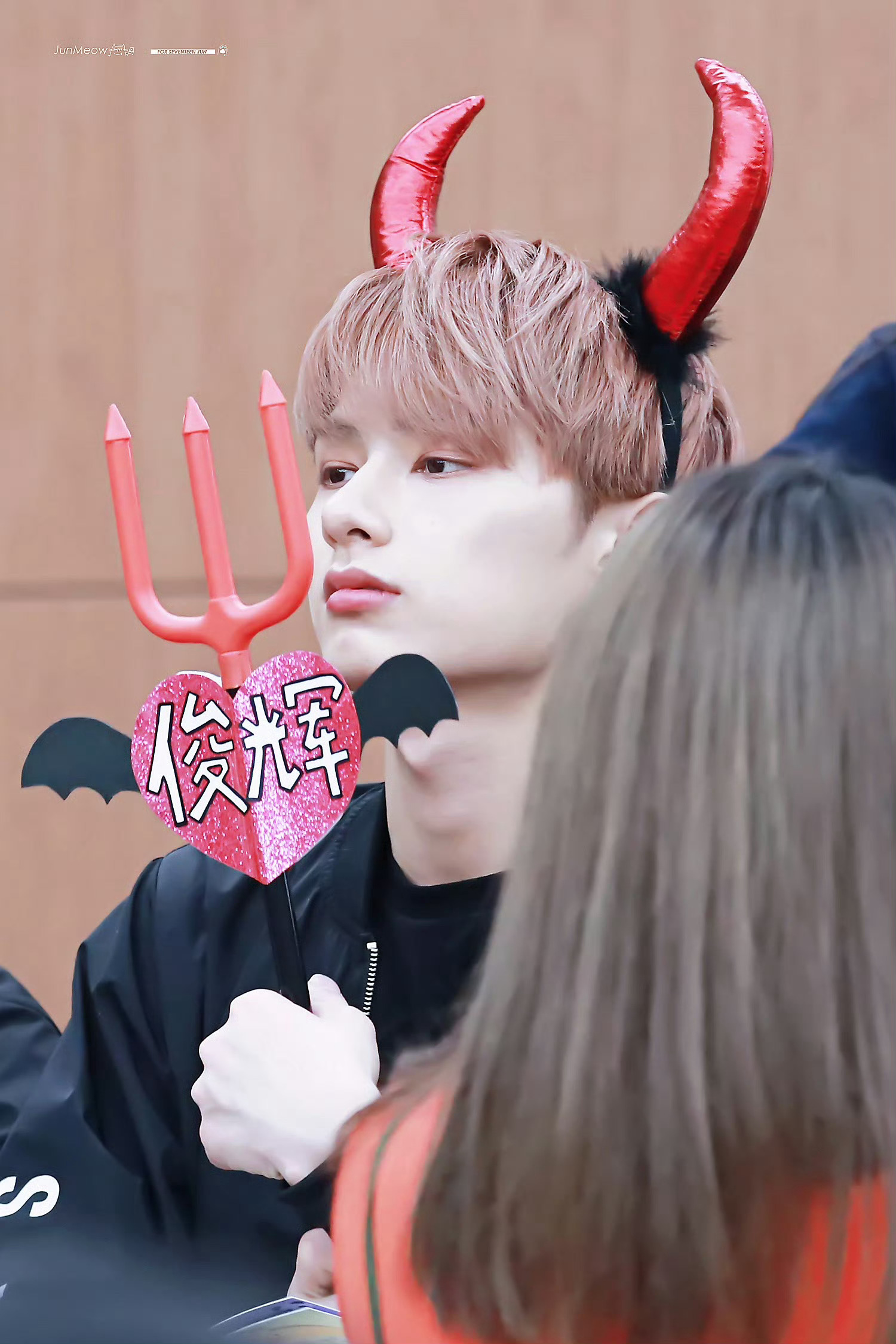 文俊辉🐱文俊辉你好星期六 一念天使🪽一念恶魔😈（是真恶魔吗这么可爱） 
