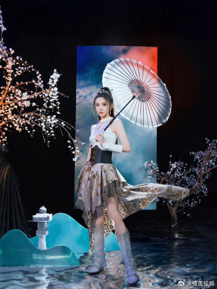 唐艺昕江湖侠女造型唐艺昕侠女造型气场全开 又美又飒又好A的感觉直接拉满了屏幕里面