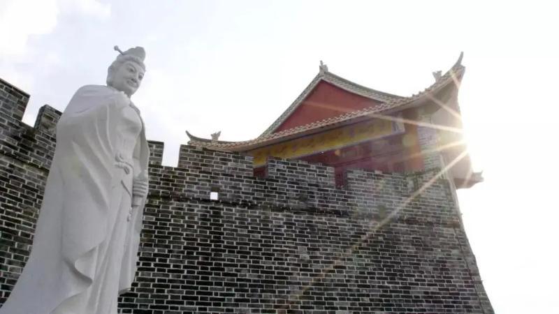 古高凉古郡(现高州市)有两项国家级文化名片，进入了国家教材与课纲体系。
 
1.