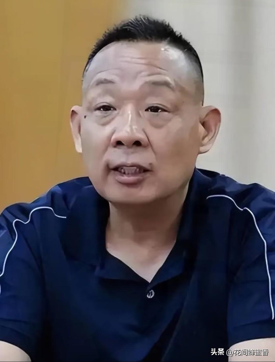 胖东来放大招！
2027年全员每周只上班35小时

9月30日晚，于东来重磅官宣