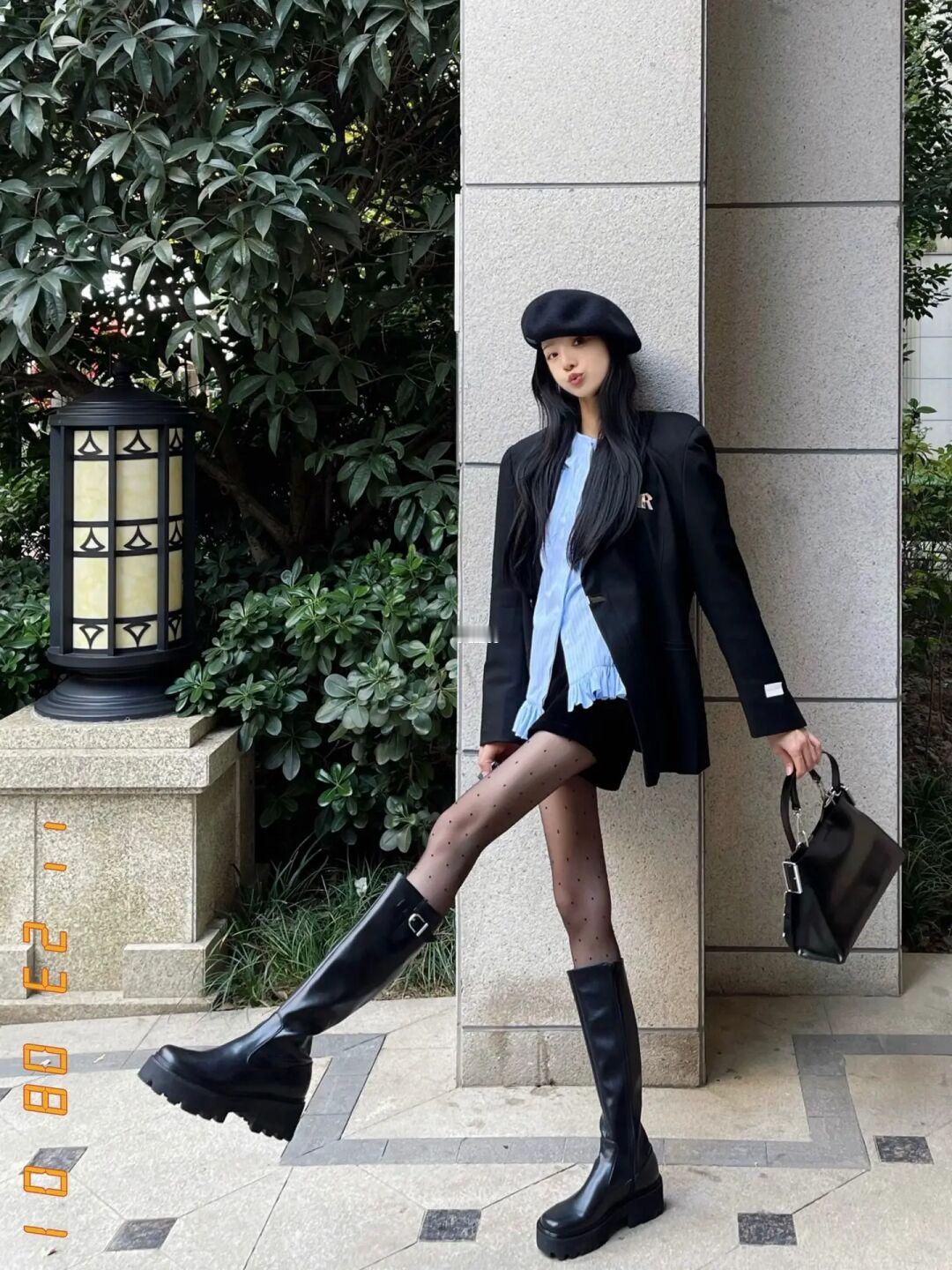 长靴黑丝甜妹儿