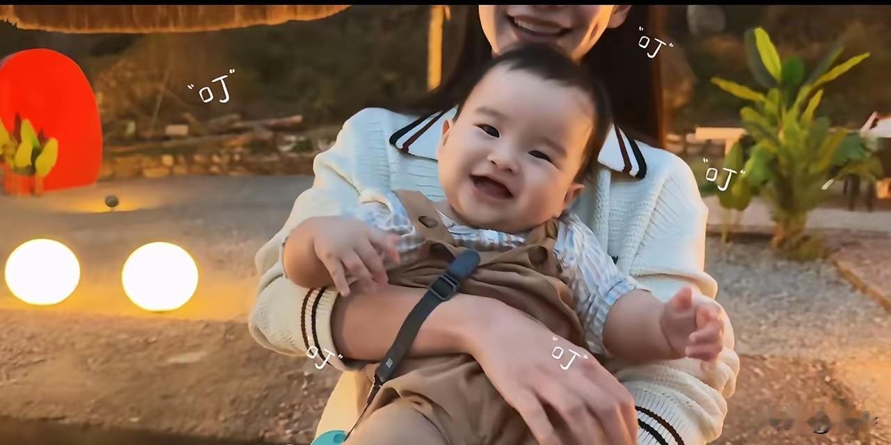 小玥儿小霖霖中秋在京团聚！

谜底揭晓：这次是筱梅安排，在怀柔度假村民宿过节，不