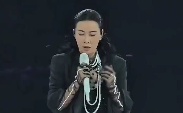 那英演唱会含泪献唱致敬刘欢！梁博惊喜空降，师徒同台全场炸了