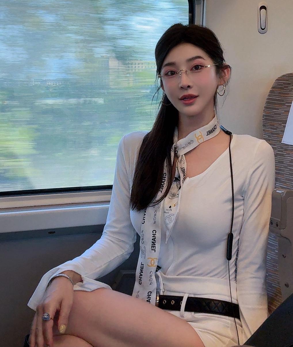 假期错峰出行。