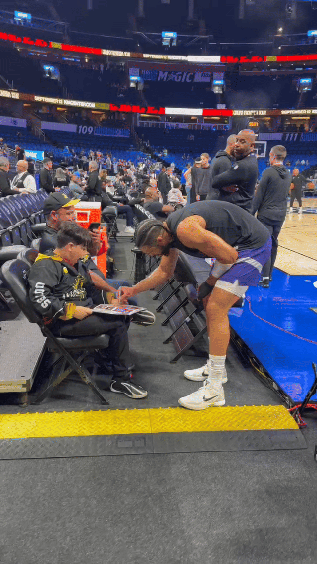 咱龙哥还是很宠粉的！菲尼克斯太阳 ｜旭日东升 ｜ 太阳vs魔术