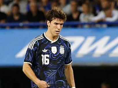 据报道，“马西莫·佩罗内很有可能入选2026世界杯阿根廷🇦🇷阵容。”世界杯世