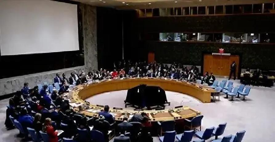 美国对委内瑞拉出兵，为什么在联合国遭遇空前“围攻”？
 
2026年1月3日，美