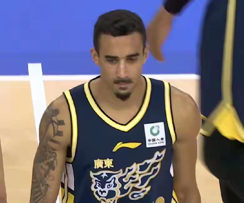 CBAicon俱乐部杯D组赛，广东icon两将令人眼前一亮：其实张昊的3.4号位